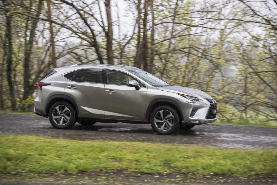  Lexus NX300h 2017 года  (AU) (фото 5 из 20)